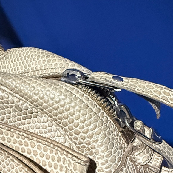 Yves Saint Laurent Beige Lizard Embossed Leather Obi Satchel Bag - Picture 3 of 15